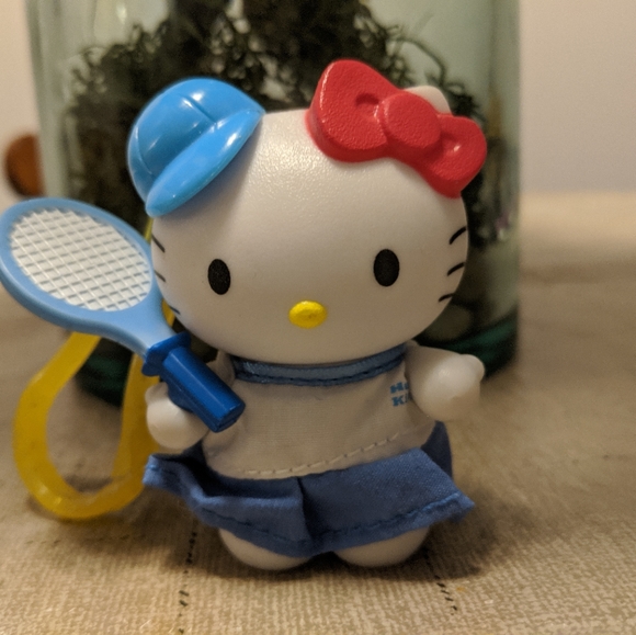 hello kitty mcdonalds toys 2000